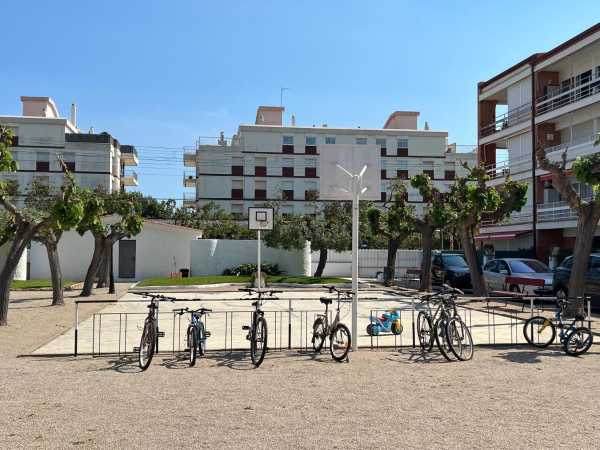 Apartmán Apartamento Muy Luminoso En Segunda Linea De Mar Roda de Bará Exteriér fotografie